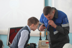 Пензенских школьников учат определять утечку газа